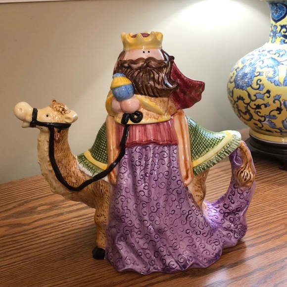 Christmas Teapot Wise Man on Camel 9” x 9” - Picture 1 of 5